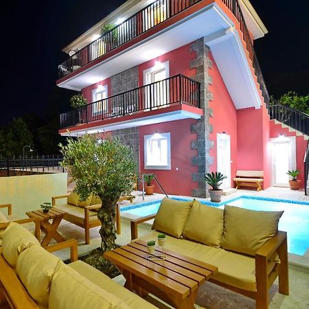 Apartments Lux S Тиват Экстерьер фото