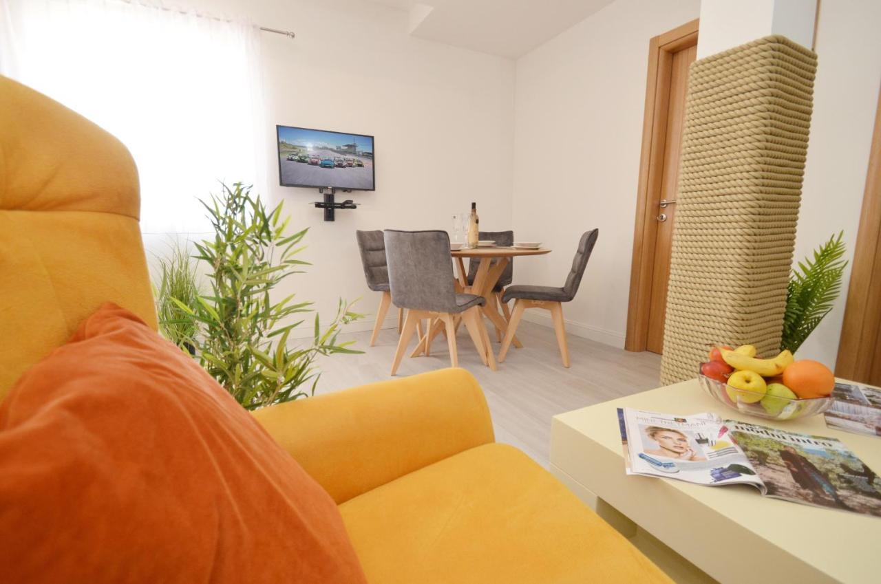 Apartments Lux S Тиват Экстерьер фото