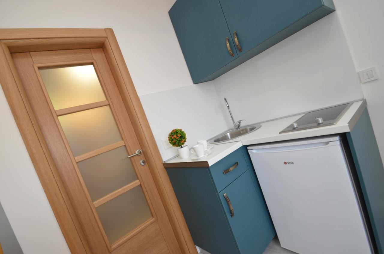 Apartments Lux S Тиват Экстерьер фото