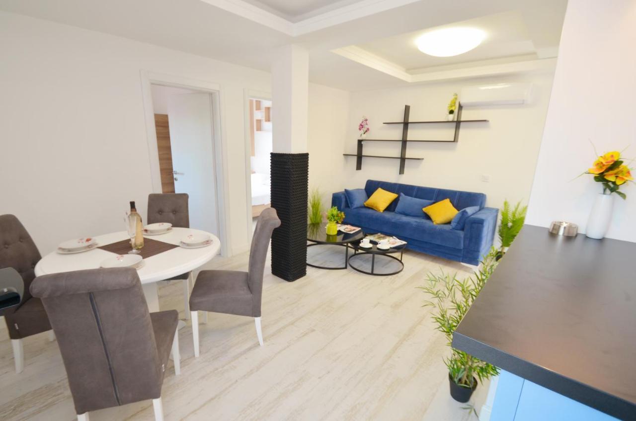 Apartments Lux S Тиват Экстерьер фото