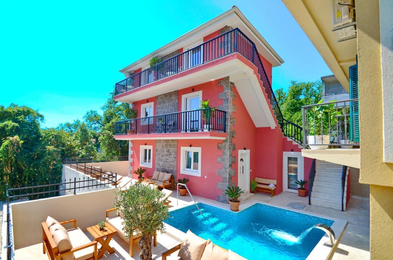 Apartments Lux S Тиват Экстерьер фото